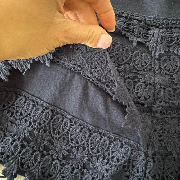 Express Fabric Shorts - Picture 3 of 5